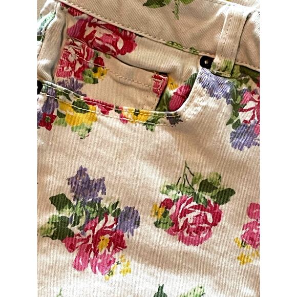 Bullhead Co. Vintage Rose Garden Mom Short size 9 - Picture 6 of 7